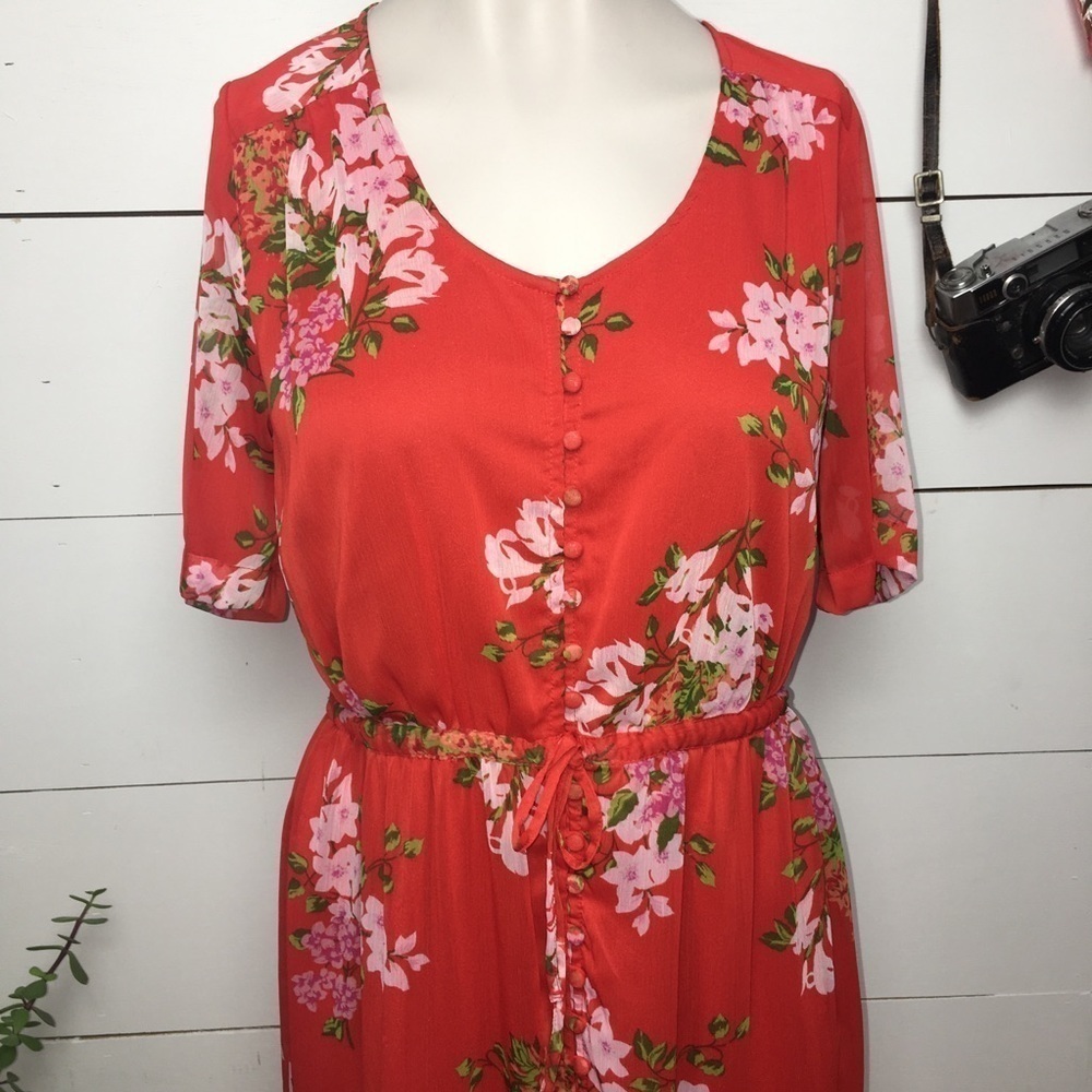 Romantic Who What Wear floral maxi dress in a vibrant red-orange shade with pink - Picture 2 of 8
